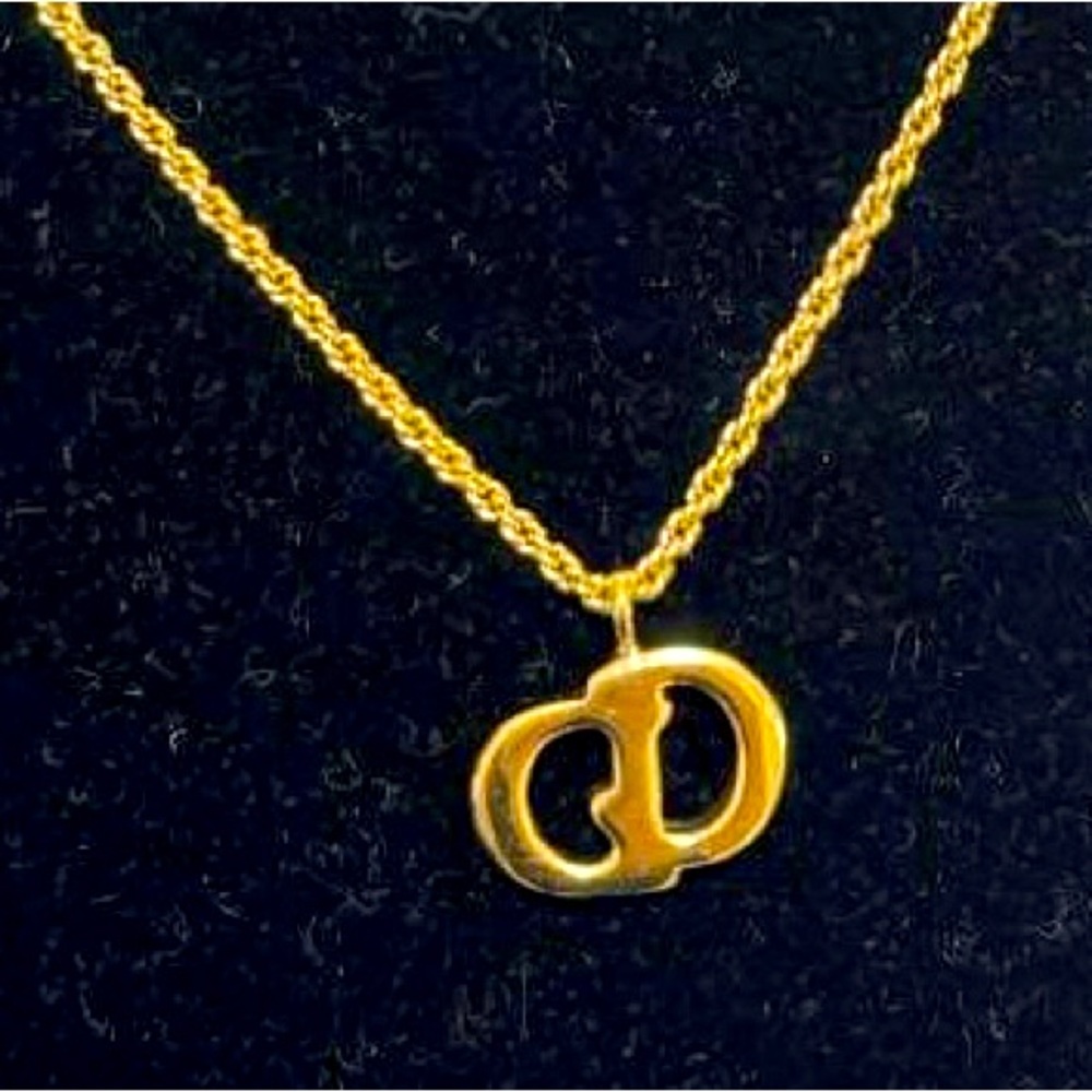 AUTHENTIC DIOR GOLD PLATED VINTAGE Necklace EUC🤩